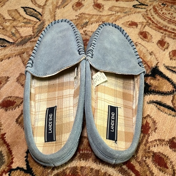 Lands End light blue suede slip on slippers size 10 M - Picture 3 of 6